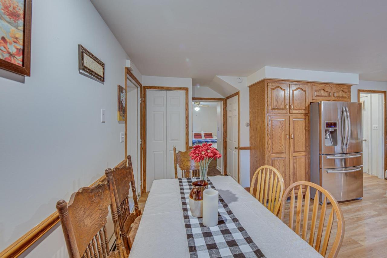 Holiday home Hunters Dutch Country Paradise On 60-acre Farm!