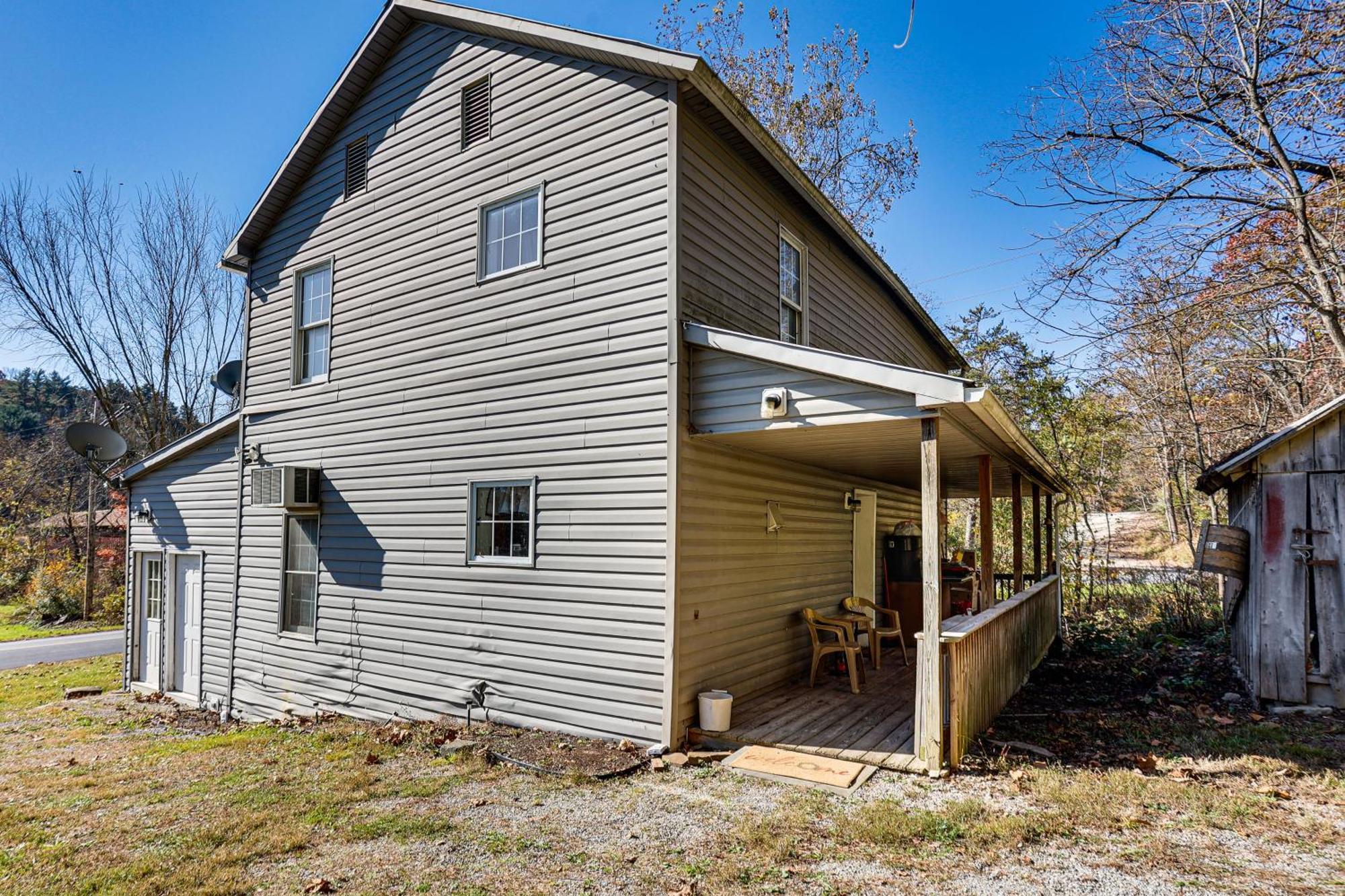 Hunters Dutch Country Paradise On 60-acre Farm! * Dalmatia